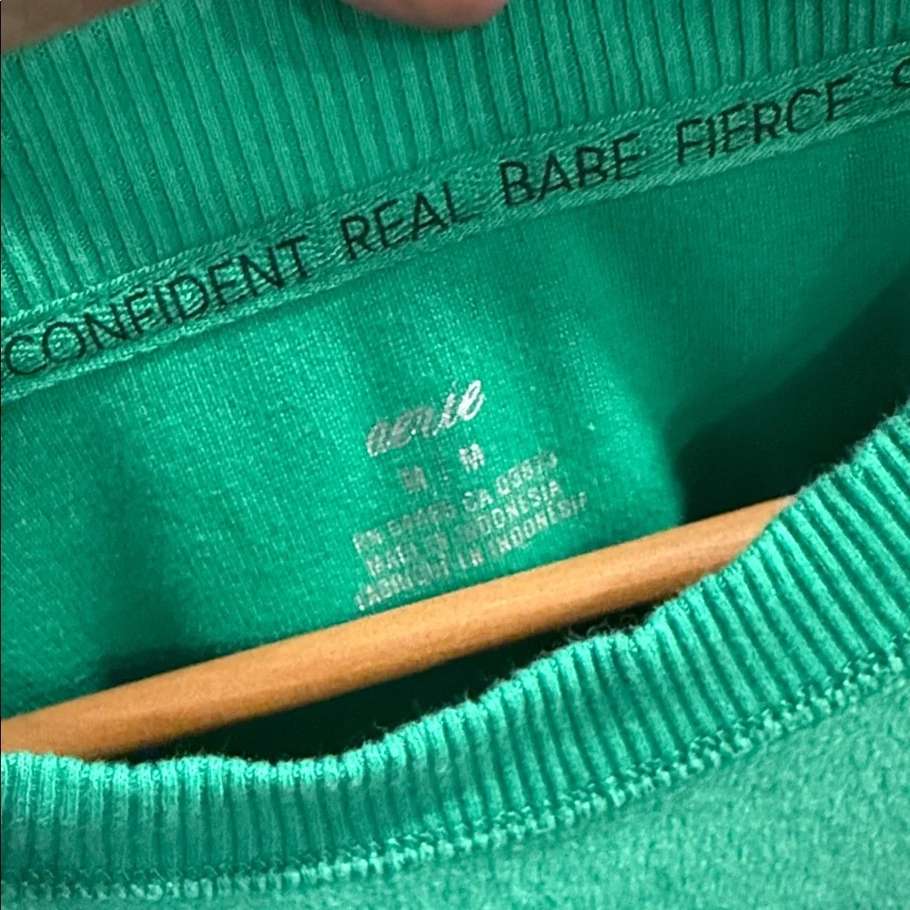 Aerie Vibrant Green Crewneck Top - Picture 2 of 4